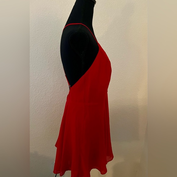 NWT Bebe Mini Red Skater Dress Cross Back Chiffon Deep V Keyhole Size 8 - Picture 4 of 7